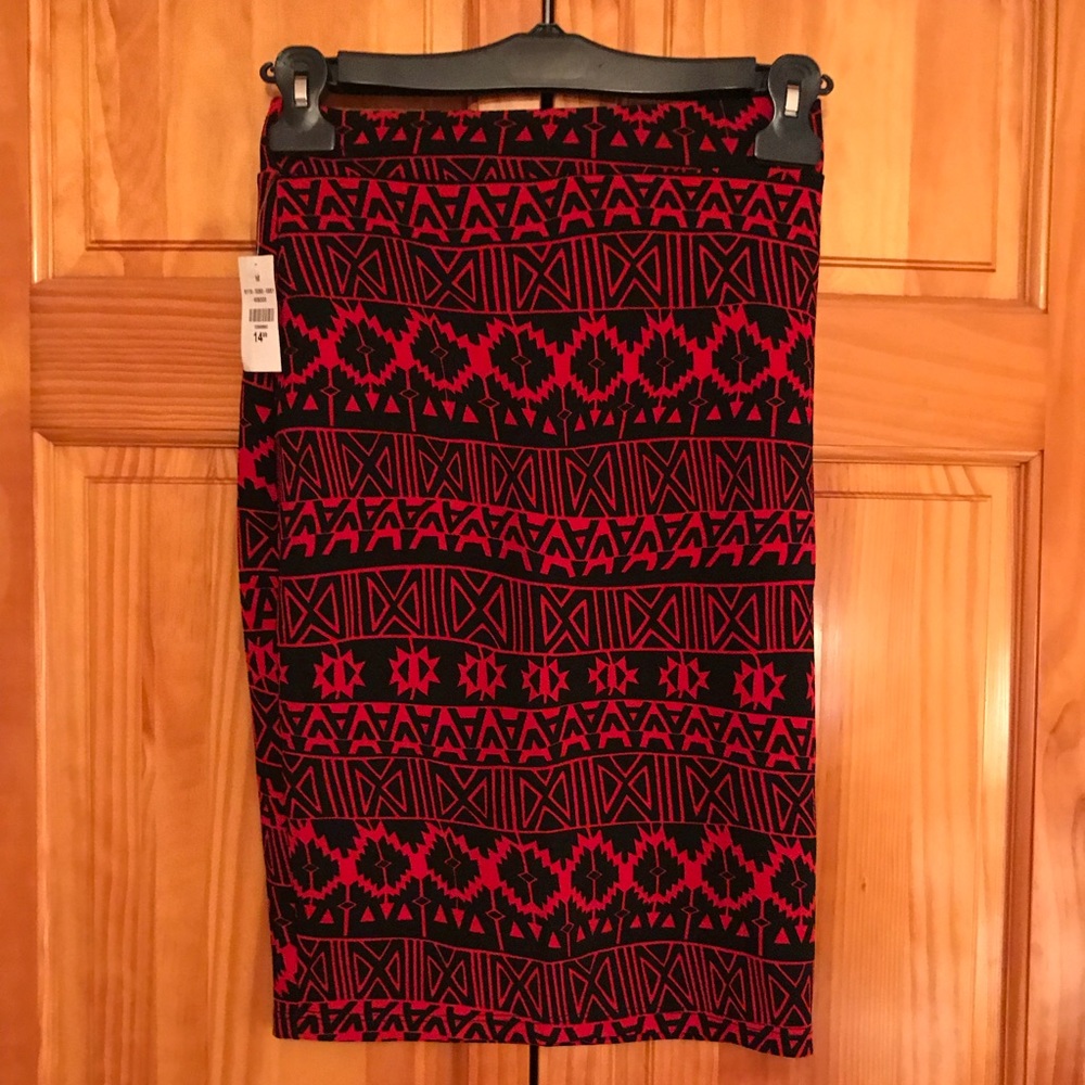 Red & Black Tribal Design Skirt